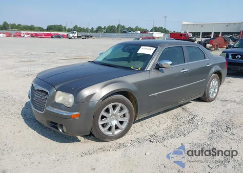 2010 Chrysler 300C Hemi z USA, uszkodzony, nr VIN 2C3CA6CT0AH145074